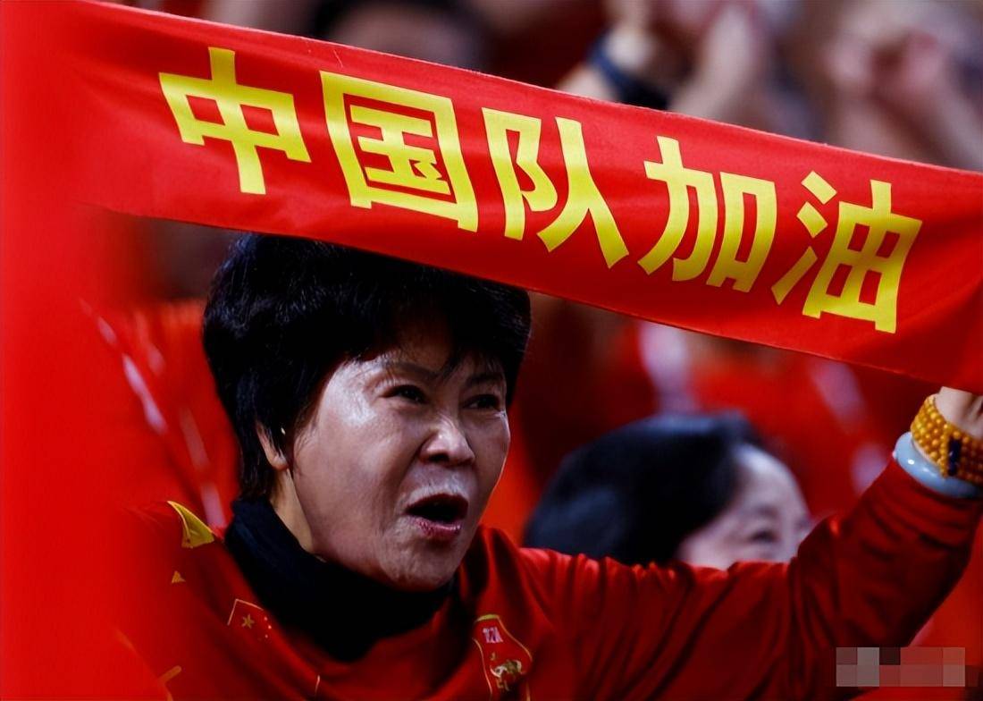 沙特球队队员发威,助球队取得胜利 沙特球队队员发威,助球队取得胜利