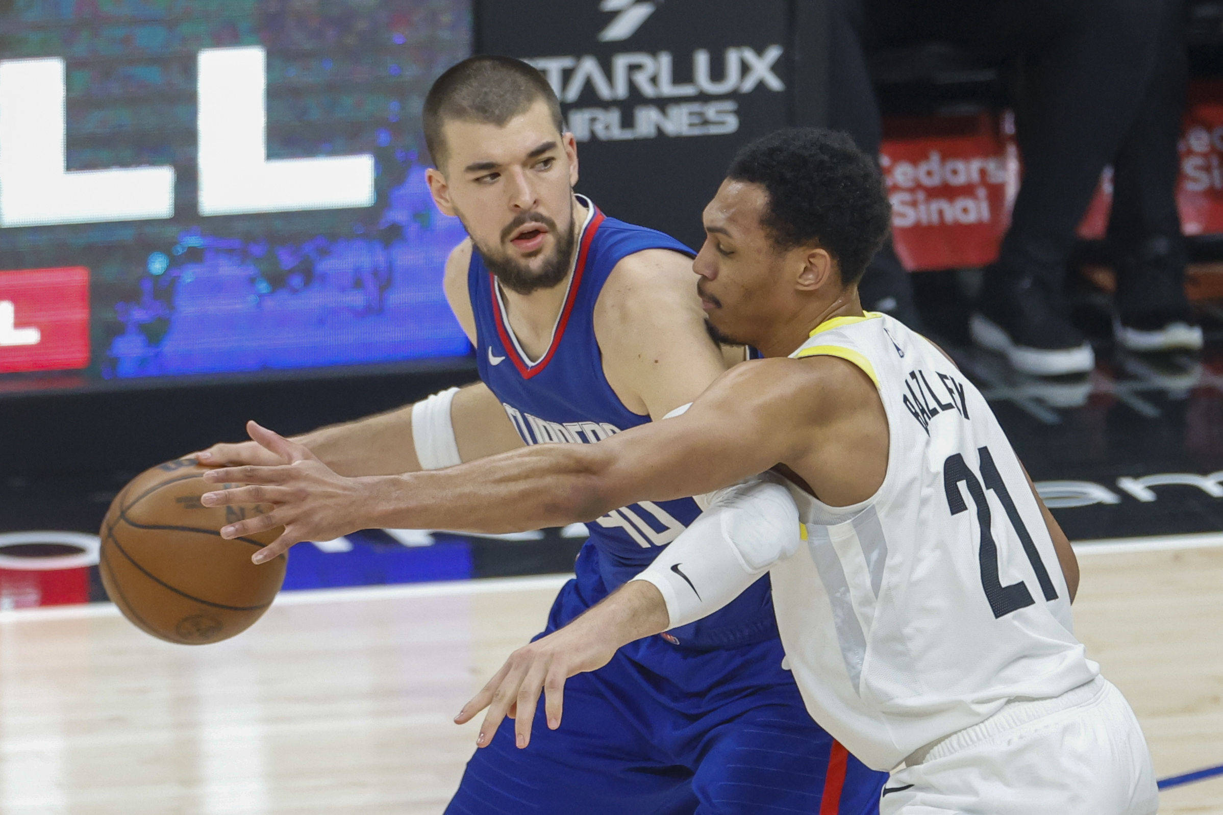 瑞士球员在全球篮球竞技中引人注目 瑞士球员在全球篮球竞技中引人注目