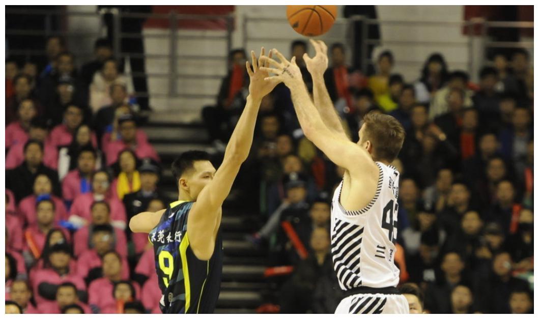 黑龙江男篮遇困难,外援状态波动 黑龙江男篮遇困难,外援状态波动