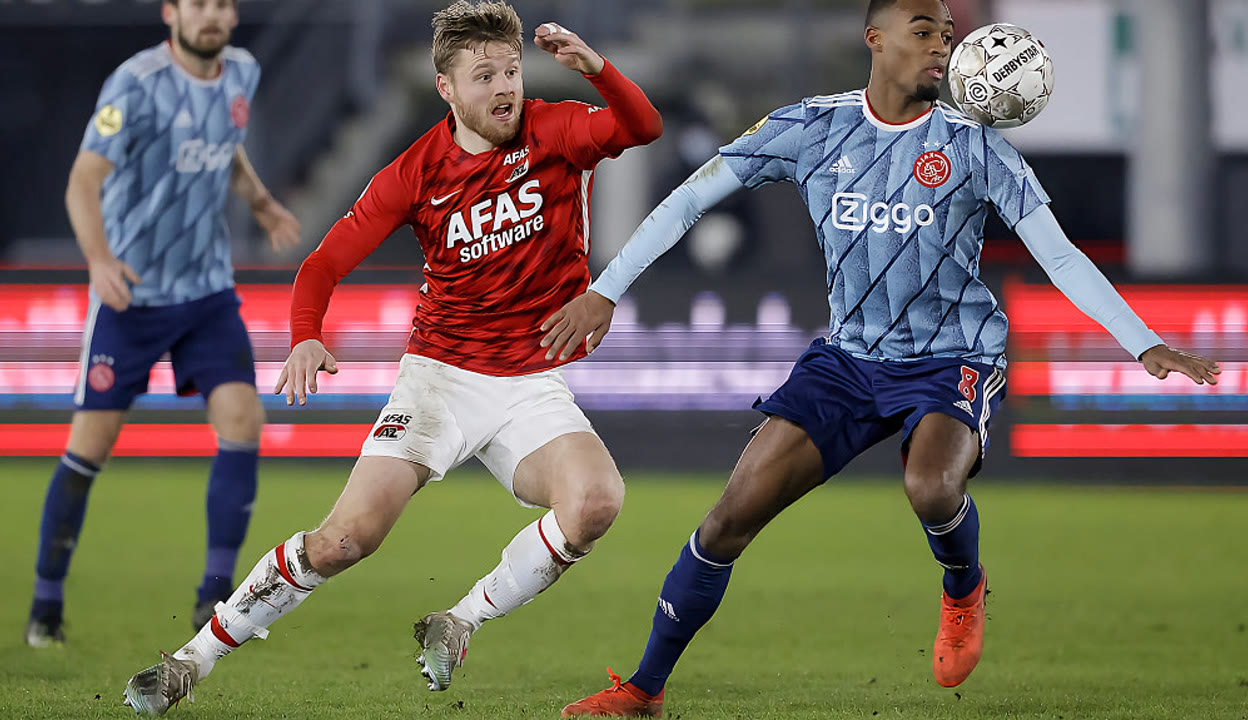 爱体育官网-巴黎球队客场大胜，继续领跑积分榜