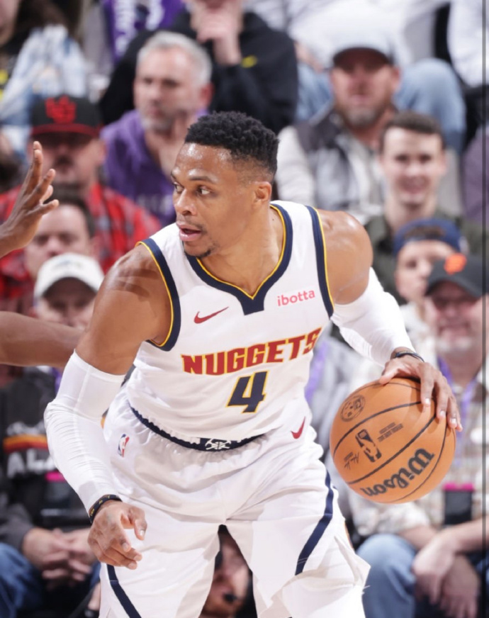 爵士队力克掘金,晋级西部半决赛 爵士队力克掘金,晋级西部半决赛