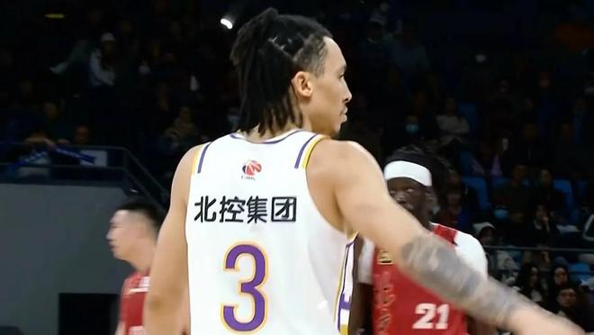 桑普多利亚客场遭遇连败,降级危机难解难分 桑普多利亚客场遭遇连败,降级危机难解难分