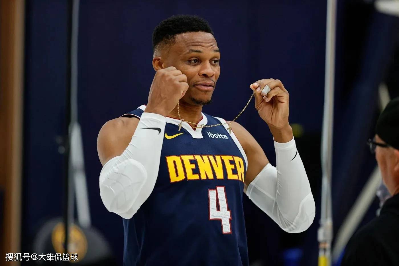 湖人队球员突破助攻纪录,场均助攻达到10次以上 湖人队球员突破助攻纪录,场均助攻达到10次以上