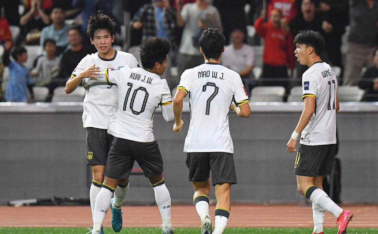 锡耶纳客场取胜,球队新星崭露头角 锡耶纳客场取胜,球队新星崭露头角