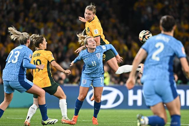 瑞典女足激战90分钟,险胜晋级女足世界杯决赛 瑞典女足激战90分钟,险胜晋级女足世界杯决赛