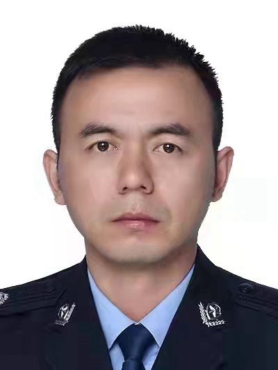 新晋队员王飞在比赛中表现出色 新晋队员王飞在比赛中表现出色