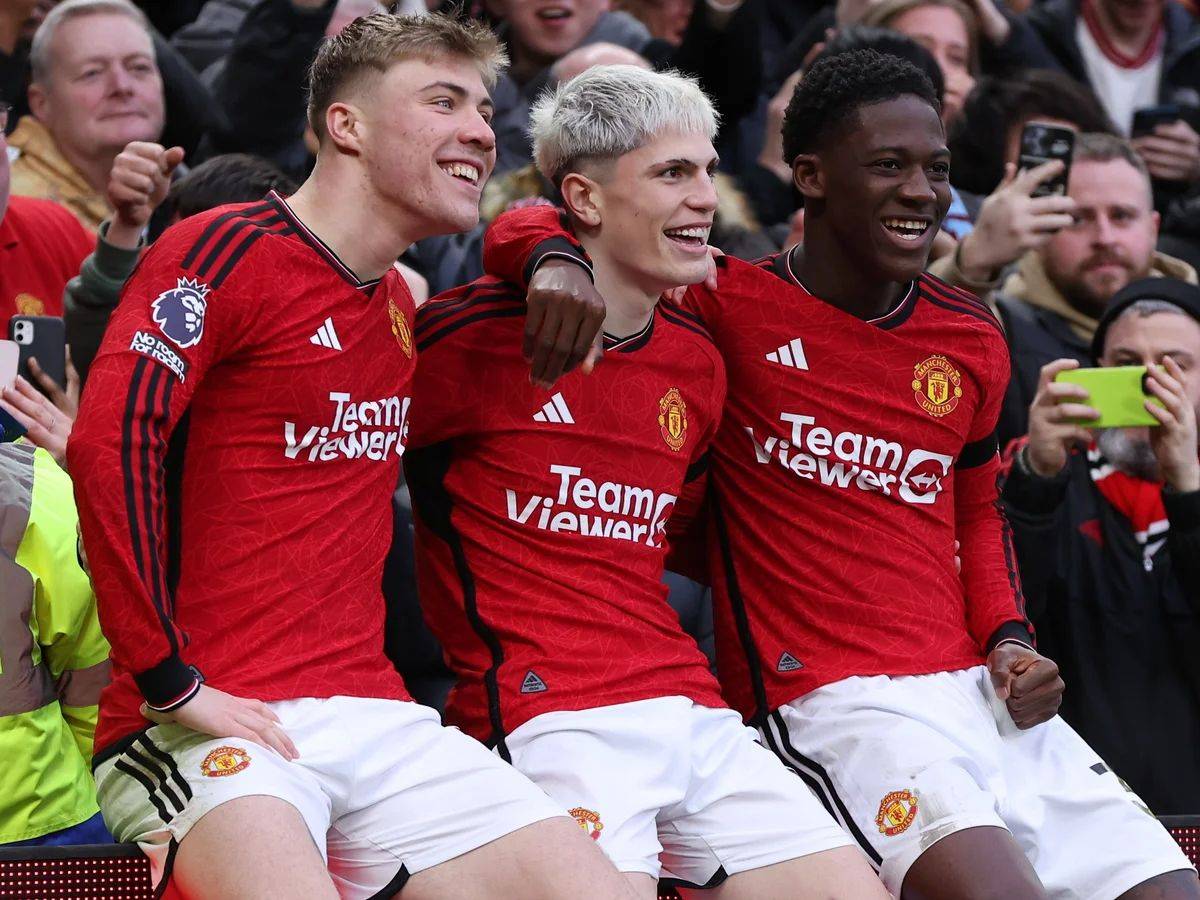 曼联主场失利,球队团结一心仍未取得胜利 曼联主场失利,球队团结一心仍未取得胜利