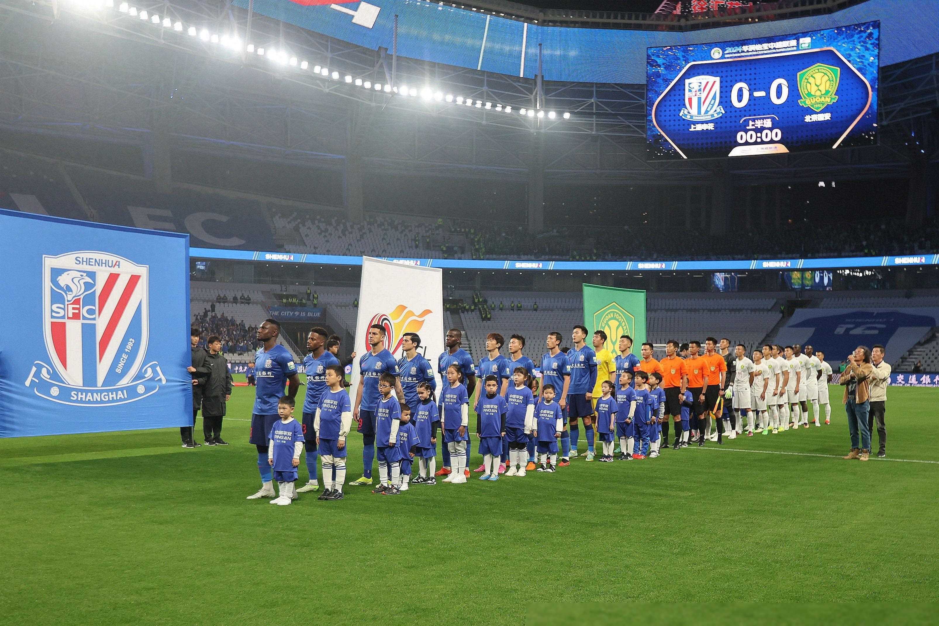 比赛期间突发状况,球队临时调整战术 比赛期间突发状况,球队临时调整战术