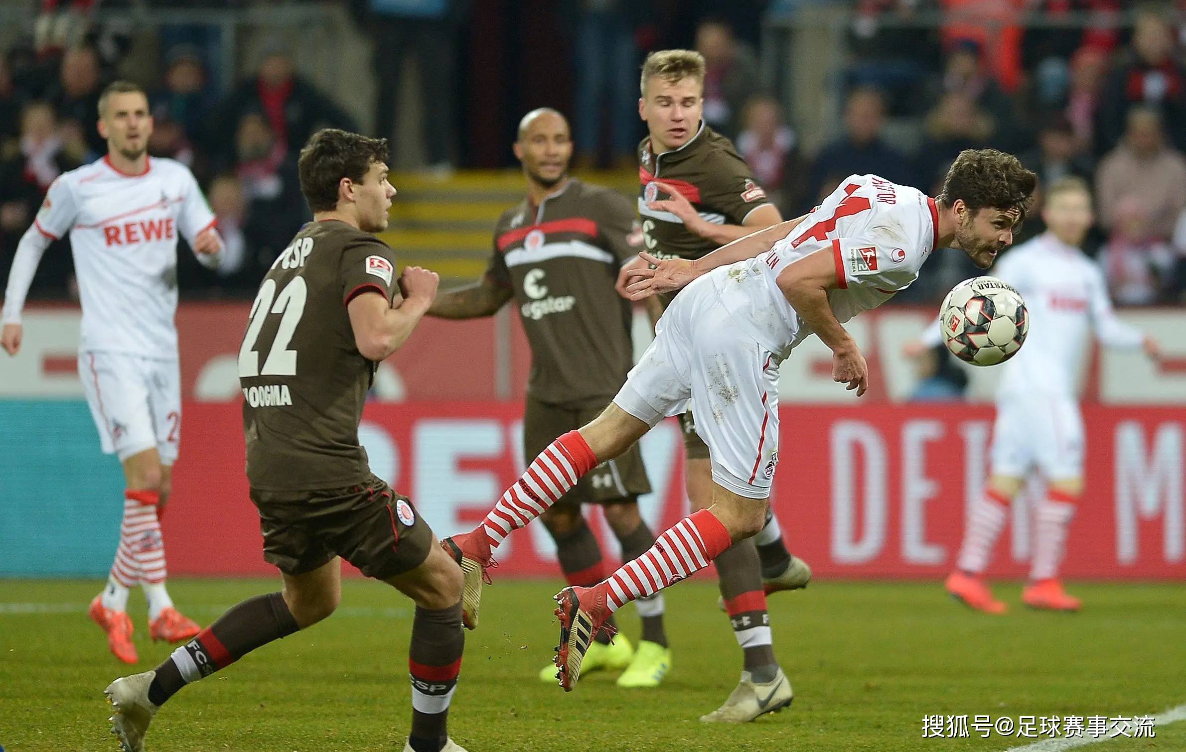 尔韦克队击败强敌,法国足球联赛势如破竹 尔韦克队击败强敌,法国足球联赛势如破竹