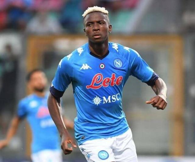 那不勒斯紧随领头羊,稳坐前列 那不勒斯紧随领头羊,稳坐前列