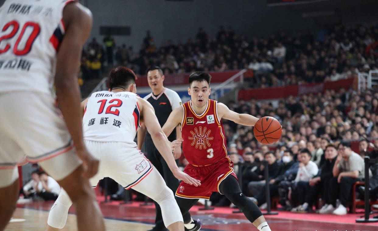 职业篮球联赛西部球队表现抢眼 职业篮球联赛西部球队表现抢眼