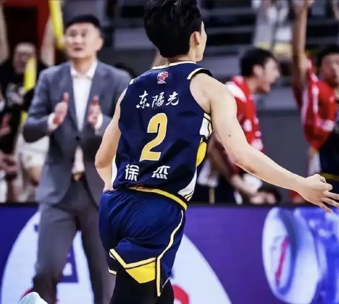 被逼入绝境!球队连败两场,晋级前景扑朔迷离 被逼入绝境!球队连败两场,晋级前景扑朔迷离