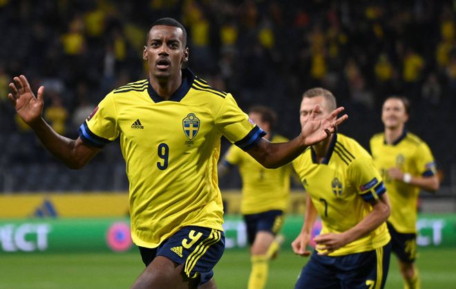 欧预赛强队对决如火如荼,胜负难以预测 欧预赛强队对决如火如荼,胜负难以预测