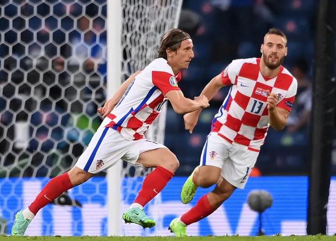 英格兰大胜克罗地亚,跻身欧预赛半决赛 英格兰大胜克罗地亚,跻身欧预赛半决赛