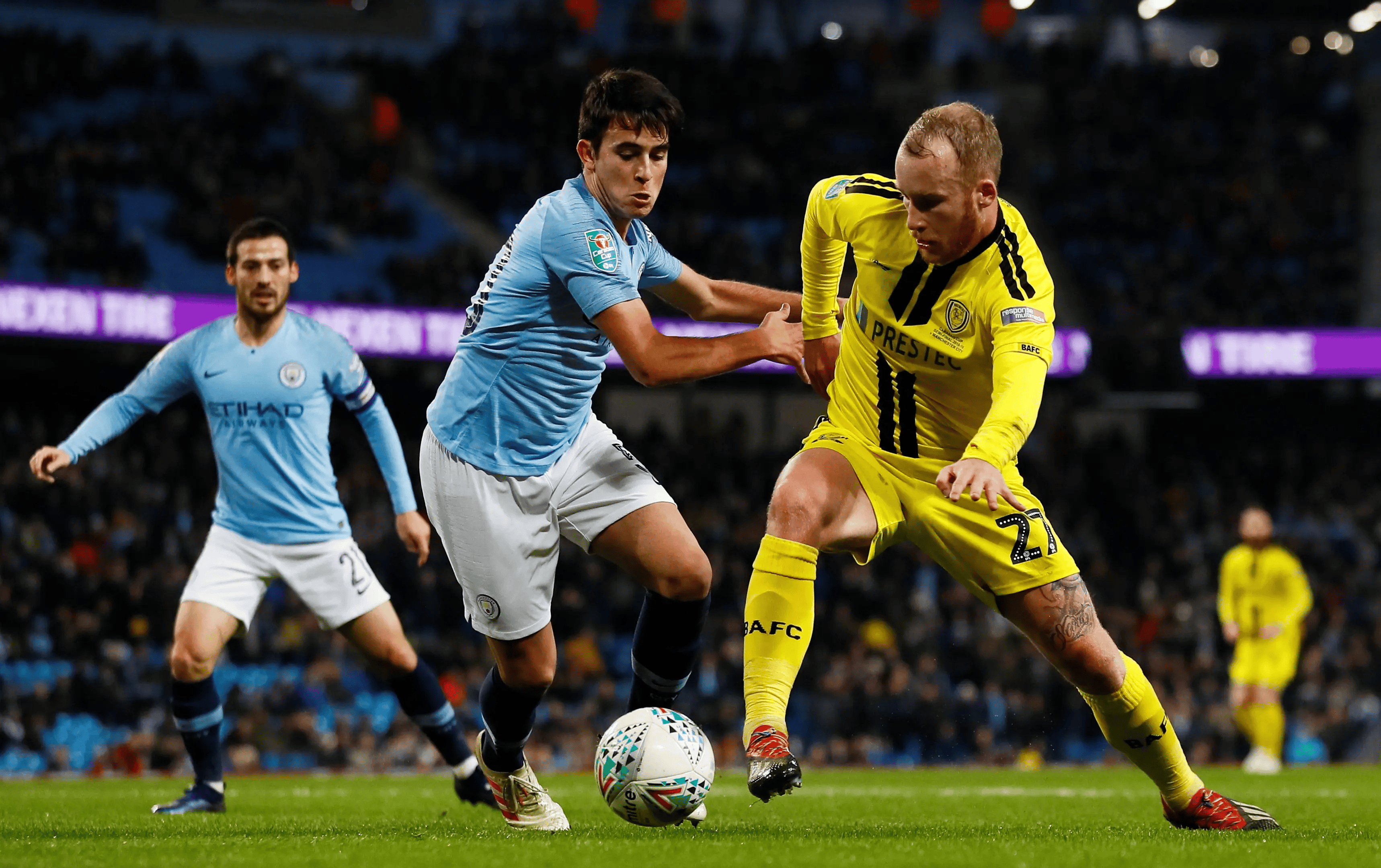 伯恩利客场战胜埃弗顿，积分迅速攀升