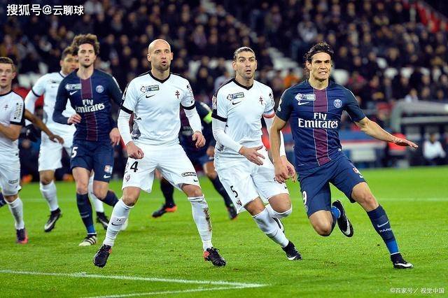 利物浦对阵巴黎圣日尔曼,英法豪门强强碰撞 利物浦对阵巴黎圣日尔曼,英法豪门强强碰撞