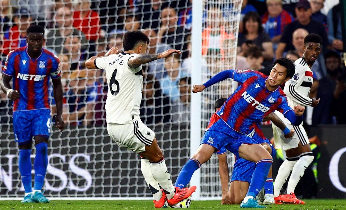 加布里尔遭伤病困扰,曼联后防再次换防! 加布里尔遭伤病困扰,曼联后防再次换防!