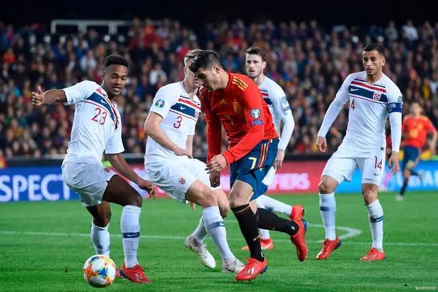 兰花队在欧预赛中遭遇困境,惨遭淘汰 兰花队在欧预赛中遭遇困境,惨遭淘汰