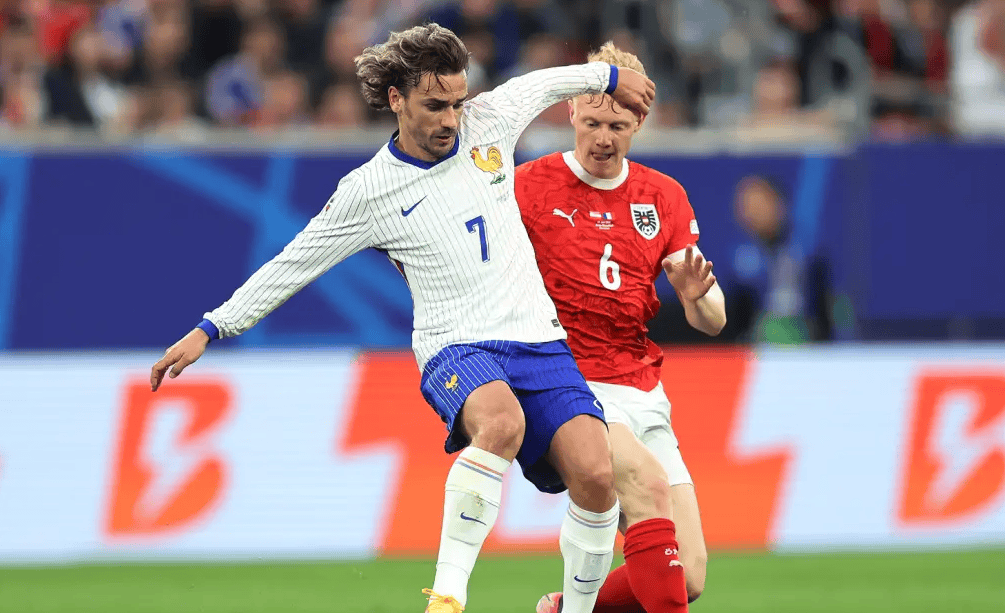 法国队实力强大,轻松击败对手 法国队实力强大,轻松击败对手