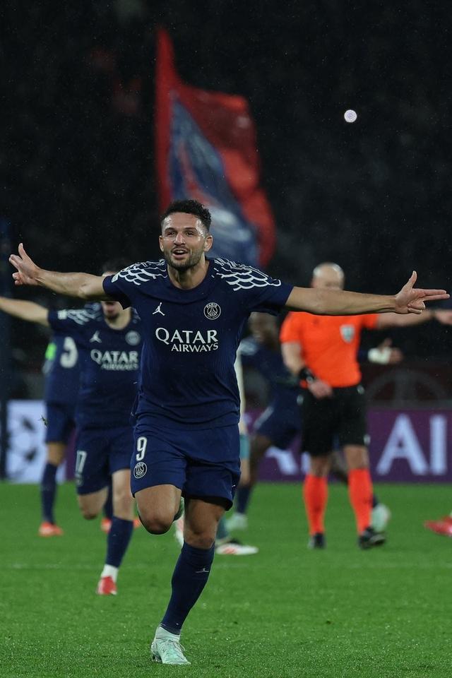 诺德恩格勒巴黎圣日耳曼猛攻失利,积分榜后撤 诺德恩格勒巴黎圣日耳曼猛攻失利,积分榜后撤