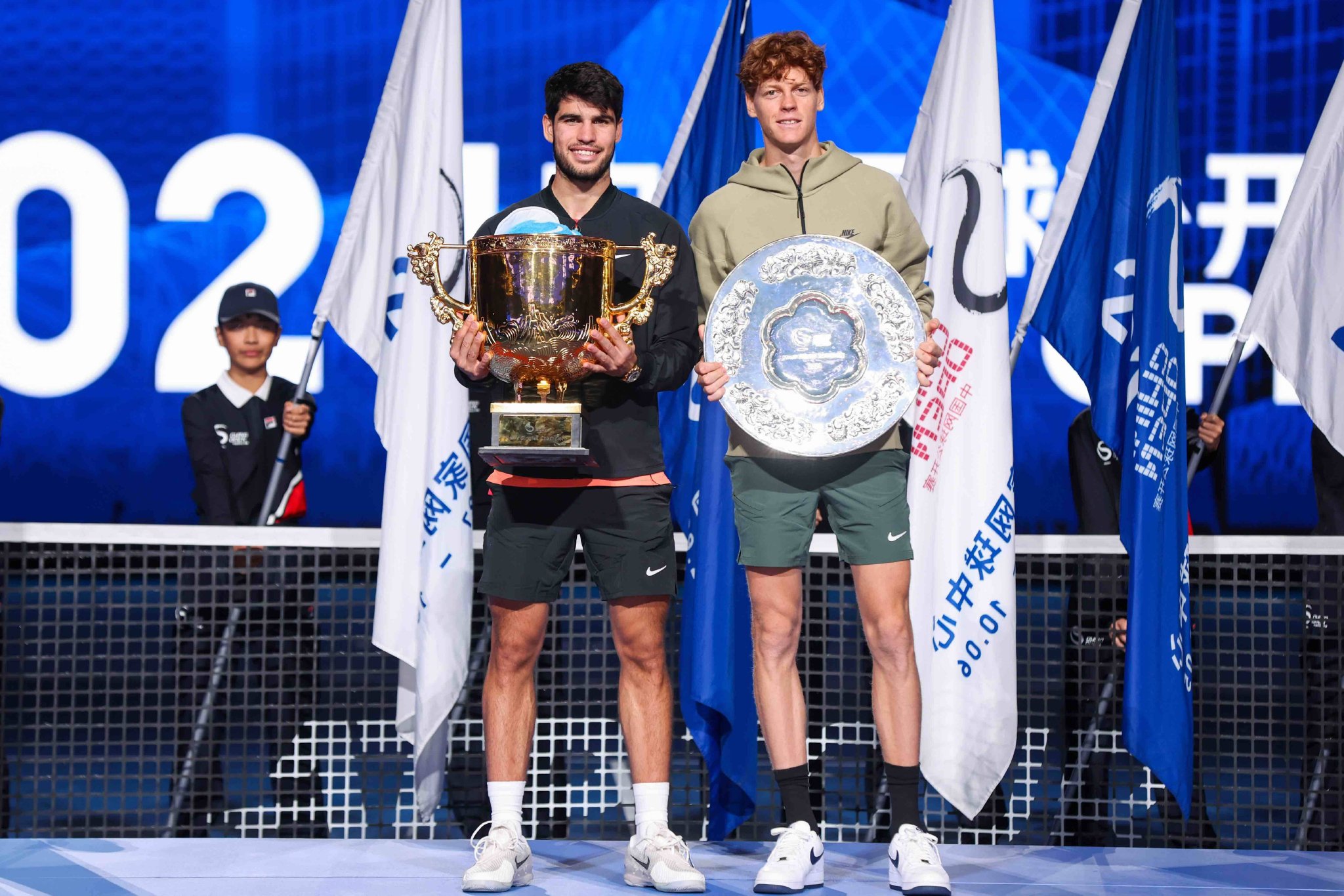 阿尔及尔新星带领里尔获胜,再创佳绩 阿尔及尔新星带领里尔获胜,再创佳绩