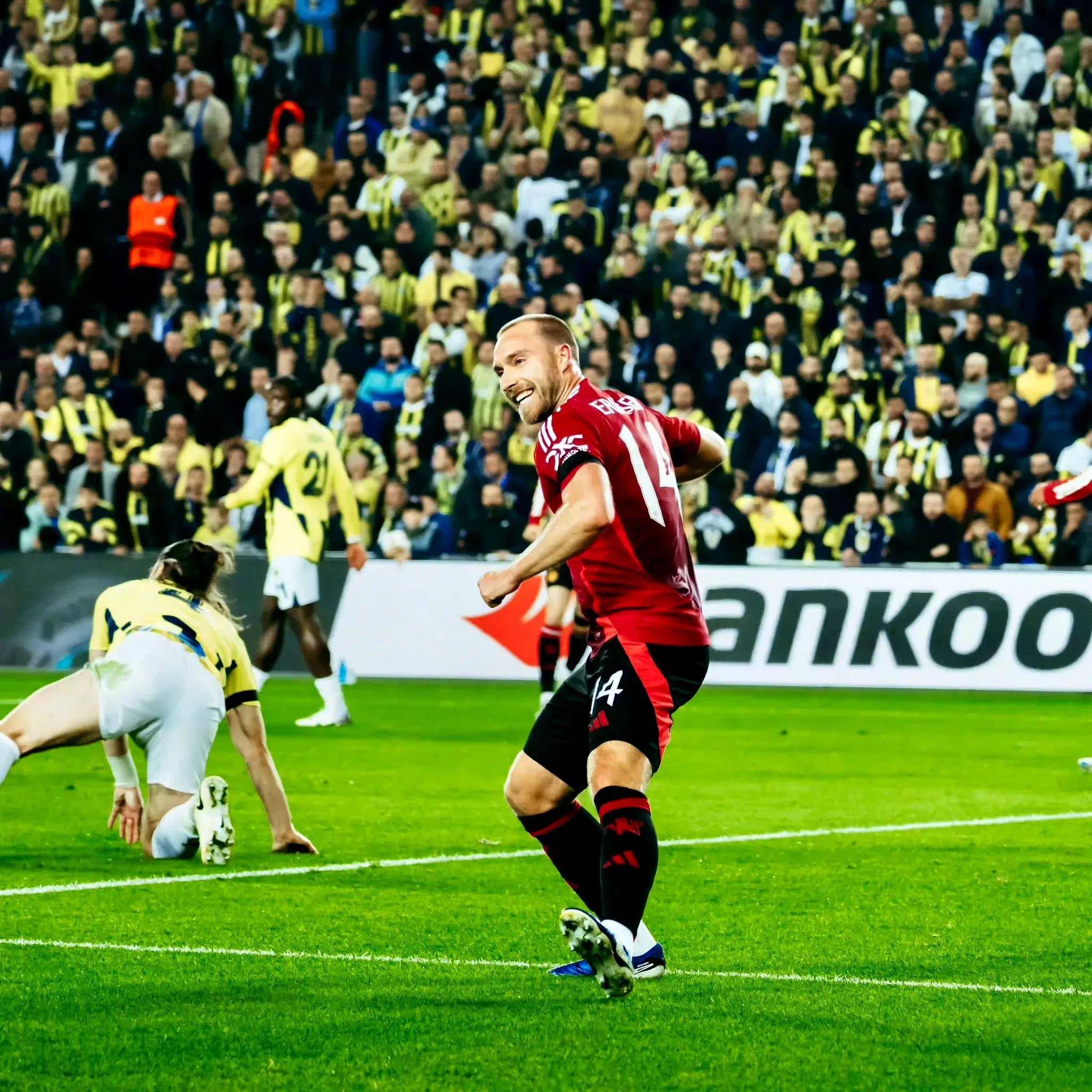 切尔西客场击败热刺,取得三连胜 切尔西客场击败热刺,取得三连胜