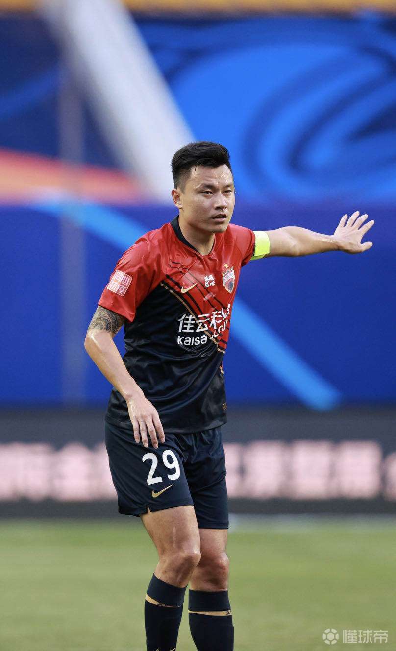 深圳佳兆业爆冷战胜实力强劲的广州富力队 深圳佳兆业爆冷战胜实力强劲的广州富力队