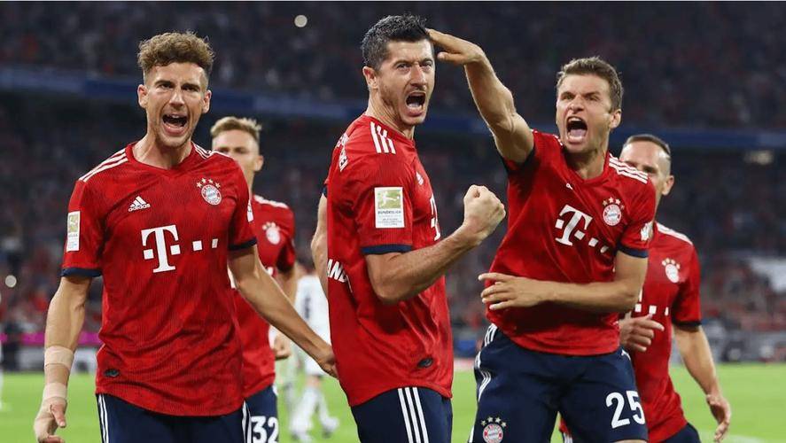 爱体育官网-沙尔克04主场战平勒沃库森，保持不败