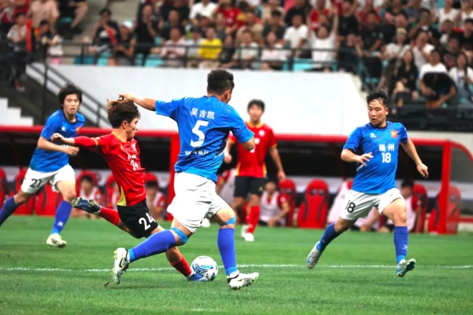 重庆斯威在客场力克大连一方,豪取联赛首胜 重庆斯威在客场力克大连一方,豪取联赛首胜