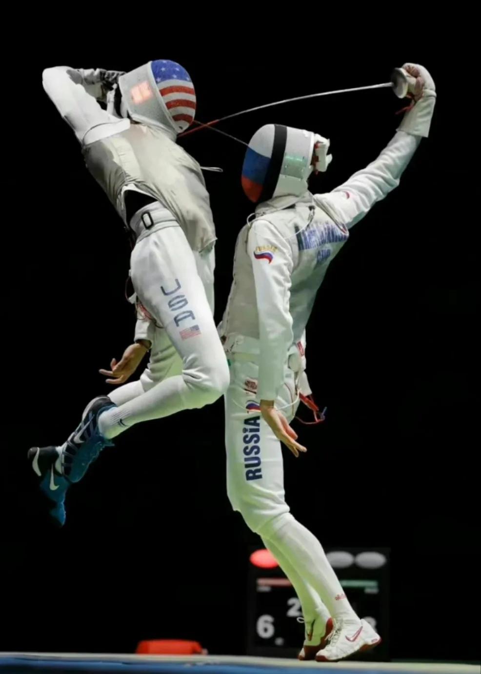 英国击剑好手力克对手,夺冠瞬间 英国击剑好手力克对手,夺冠瞬间