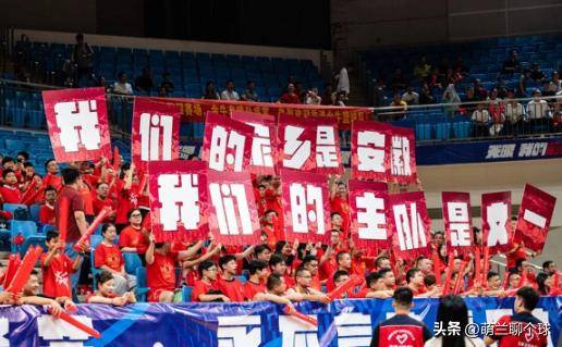 强弱对决赛前瞩目,球队备战态势良好 强弱对决赛前瞩目,球队备战态势良好