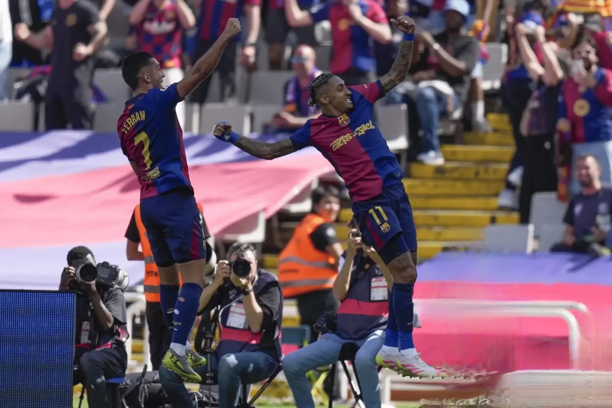 爱体育官方网站-巴塞罗那全胜晋级，16强触手可及