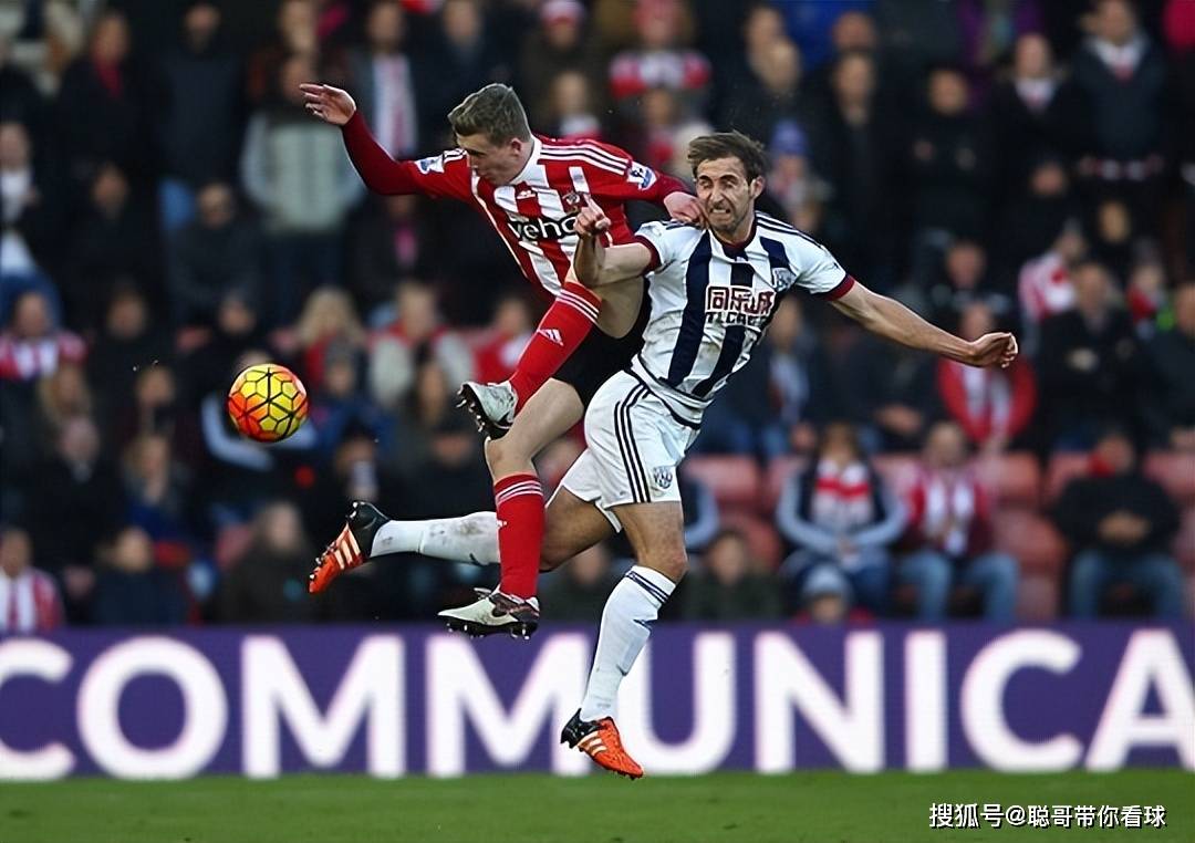 马赛后防严密稳固,客场不败 马赛后防严密稳固,客场不败