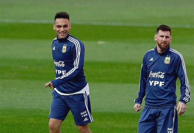 荷兰对阵巴西，实力对比谁更胜一筹？