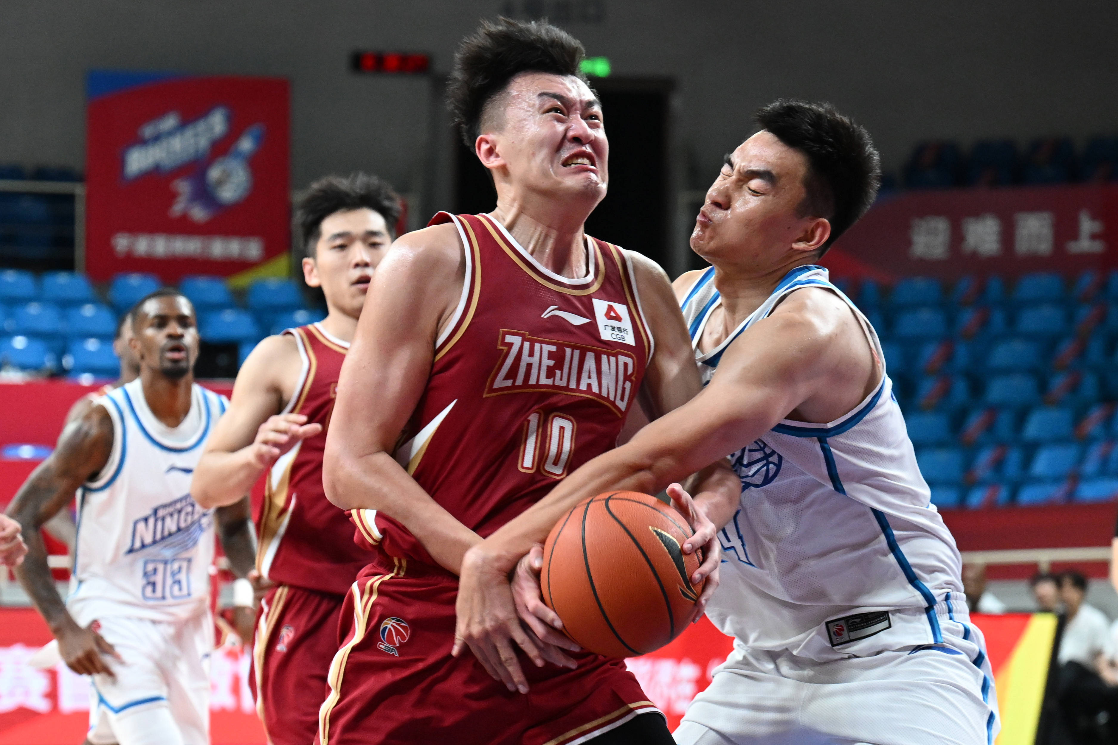 爱体育-浙江队取得比赛胜利，展现出色竞技水平