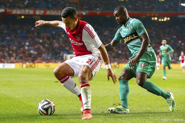 爱体育官网-阿贾克斯保持连胜，继续领先